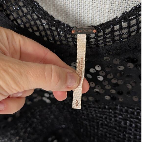 Free People Black Comb Lace Sequin Sleeveless Crop Top, size S - Picture 3 of 7